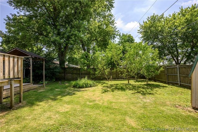 550 Kay Avenue, Sellersburg, IN 47172