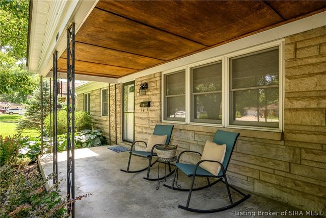 550 Kay Avenue, Sellersburg, IN 47172