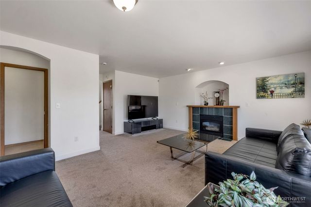 4622 S 73rd Street Ct, Tacoma, WA 98409