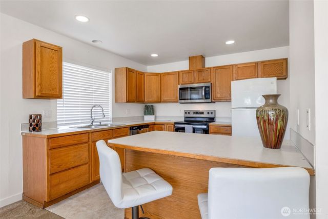 4622 S 73rd Street Ct, Tacoma, WA 98409