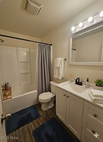 3030 Green Acres Drive, Youngstown, OH 44505