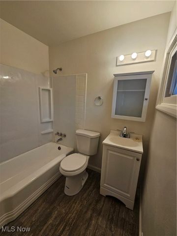 3030 Green Acres Drive, Youngstown, OH 44505