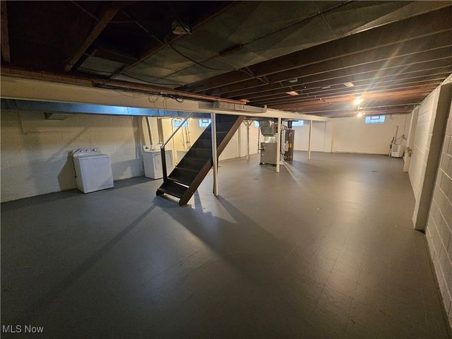 3030 Green Acres Drive, Youngstown, OH 44505