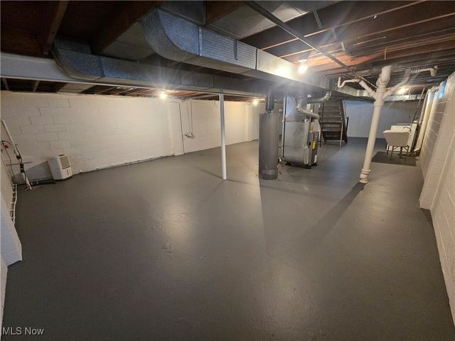 3030 Green Acres Drive, Youngstown, OH 44505