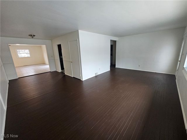 3030 Green Acres Drive, Youngstown, OH 44505