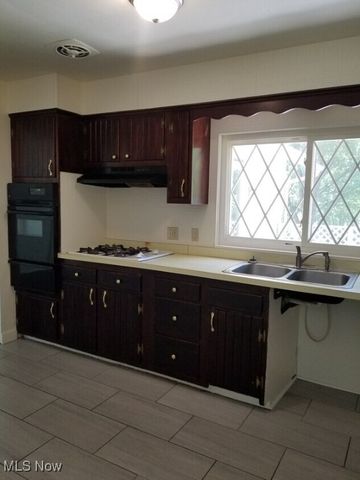 3030 Green Acres Drive, Youngstown, OH 44505