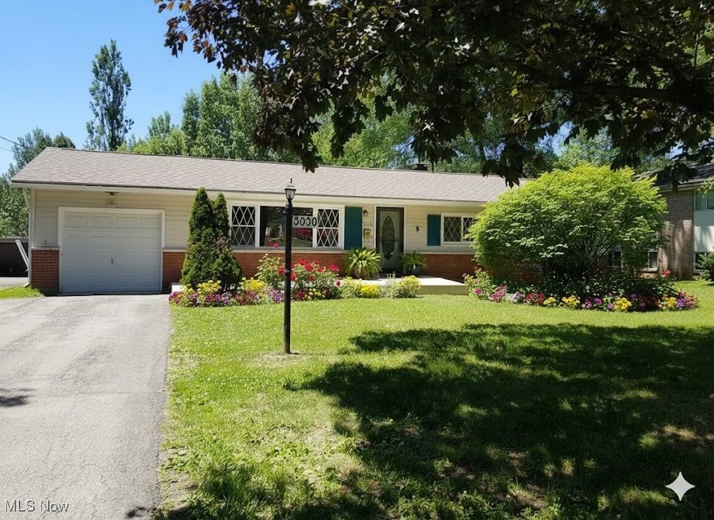 3030 Green Acres Drive, Youngstown, OH 44505