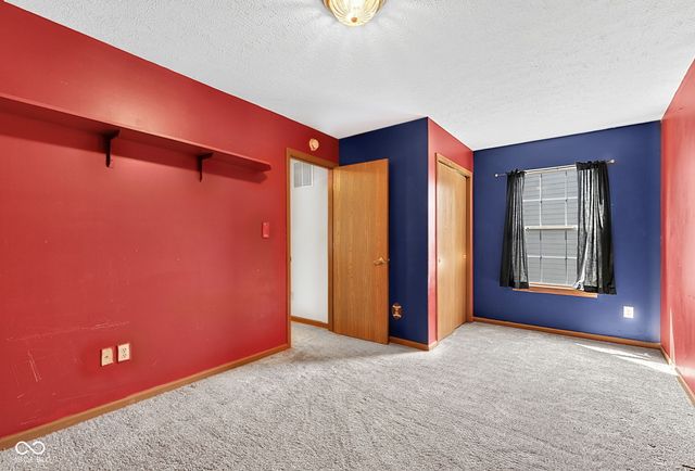 6723 Wimbledon Drive, Zionsville, IN 46077
