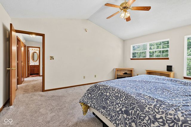 6723 Wimbledon Drive, Zionsville, IN 46077