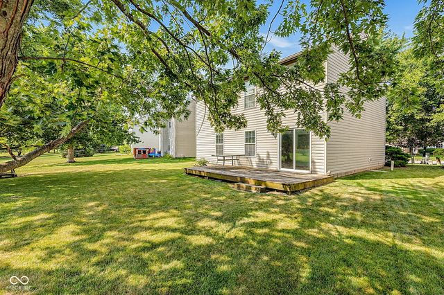 6723 Wimbledon Drive, Zionsville, IN 46077