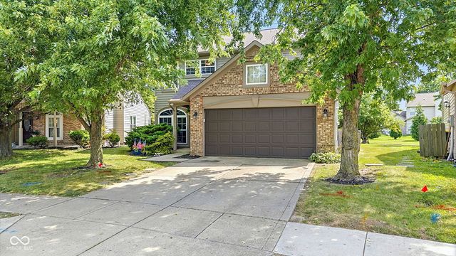 6723 Wimbledon Drive, Zionsville, IN 46077