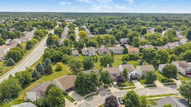 6723 Wimbledon Drive, Zionsville, IN 46077