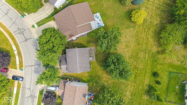 6723 Wimbledon Drive, Zionsville, IN 46077