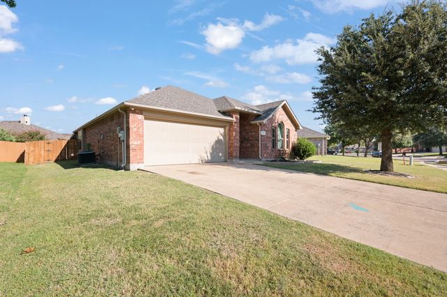740 W Bend Boulevard, Burleson, TX 76028