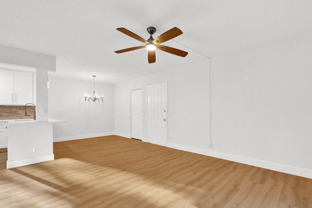 3402 Gardens East Drive 19a, Palm Beach Gardens, FL 33410