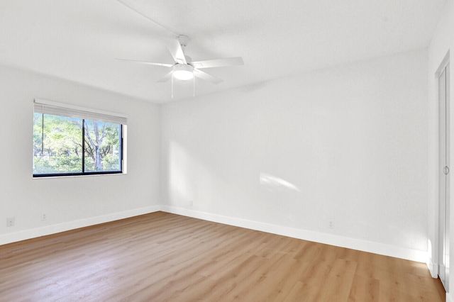 3402 Gardens East Drive 19a, Palm Beach Gardens, FL 33410