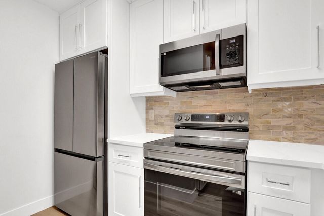 3402 Gardens East Drive 19a, Palm Beach Gardens, FL 33410