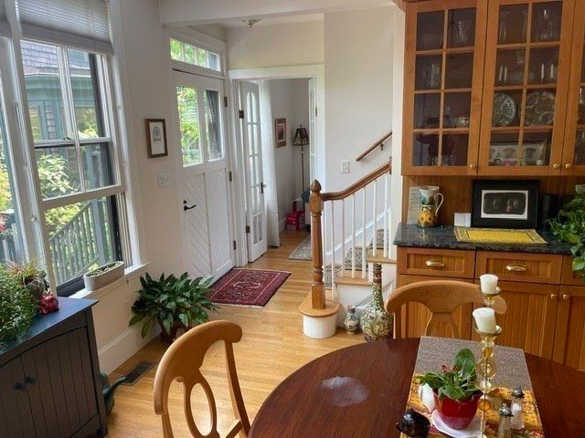 71 Abbottsford, Brookline, MA 02446