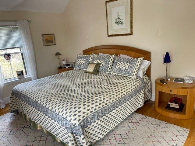 71 Abbottsford, Brookline, MA 02446