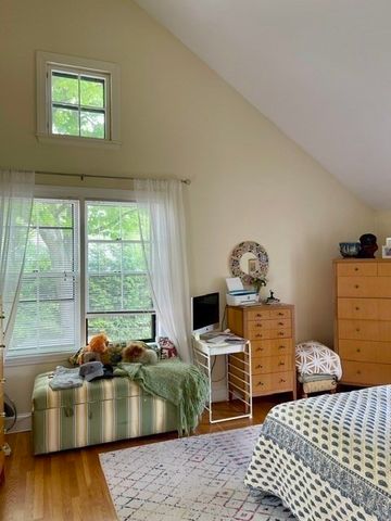 71 Abbottsford, Brookline, MA 02446