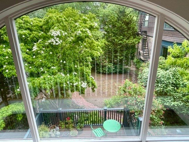 71 Abbottsford, Brookline, MA 02446
