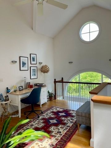 71 Abbottsford, Brookline, MA 02446