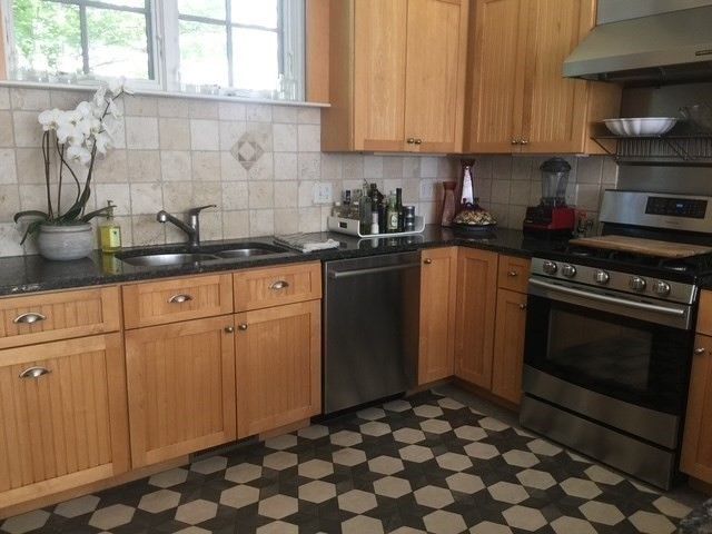 71 Abbottsford, Brookline, MA 02446