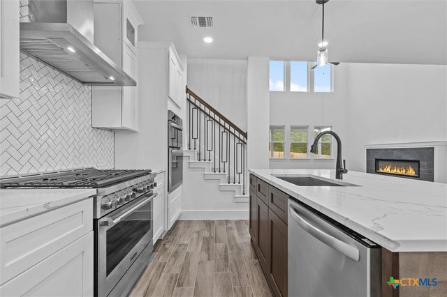 8424 Red Bottle Brush Road, Lago Vista, TX 78645