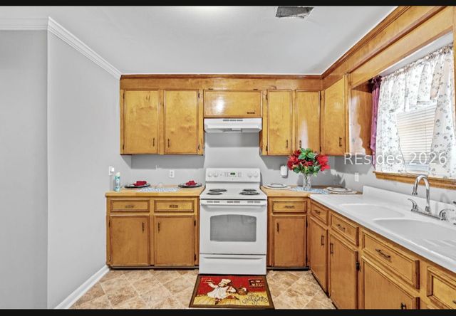 1076 Aiken Ave S, Fairfax, SC 29827