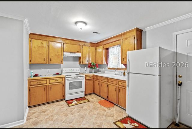 1076 Aiken Ave S, Fairfax, SC 29827