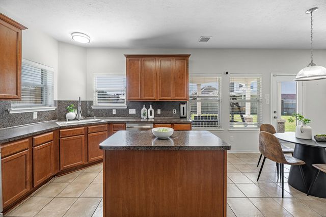 6404 Kale Court, Pearland, TX 77584