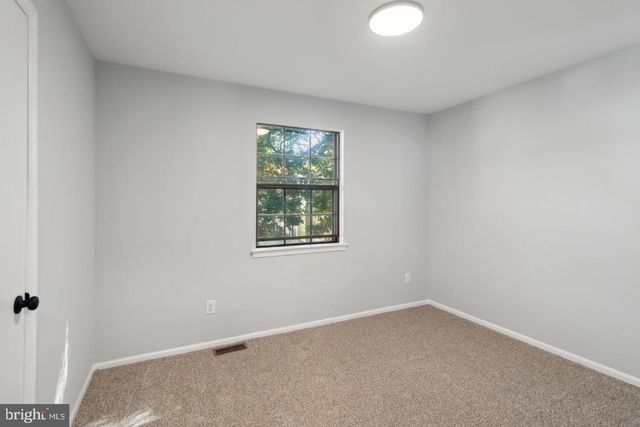 24 HYACINTH LN, Sicklerville, NJ 08081