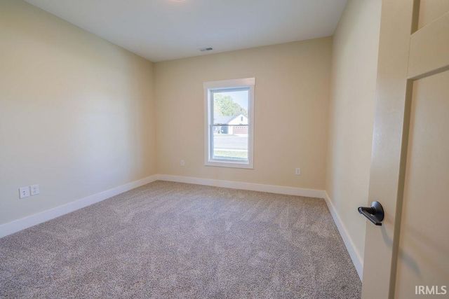 534 Dogwood E Court, Spencer, IN 47460