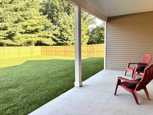 534 Dogwood E Court, Spencer, IN 47460