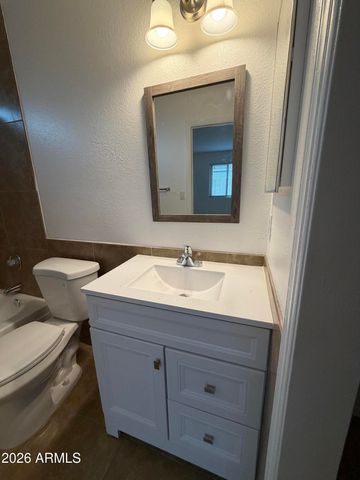 909 E Escuda Drive, Phoenix, AZ 85024