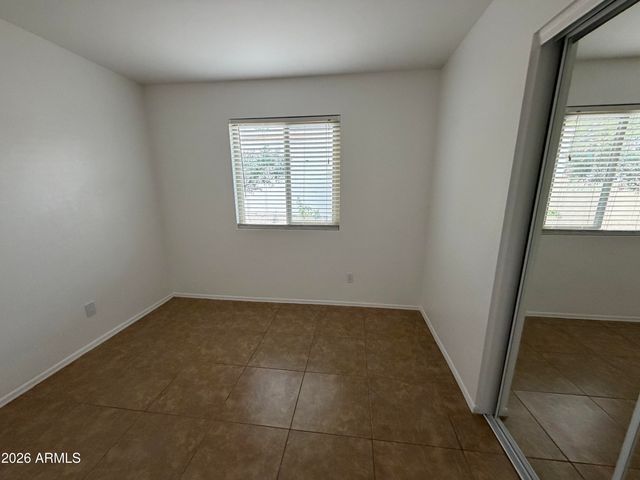 909 E Escuda Drive, Phoenix, AZ 85024