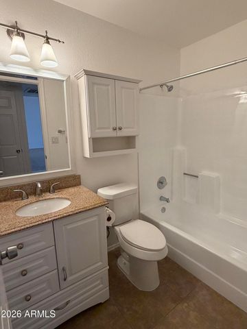 909 E Escuda Drive, Phoenix, AZ 85024