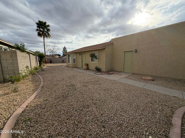 909 E Escuda Drive, Phoenix, AZ 85024