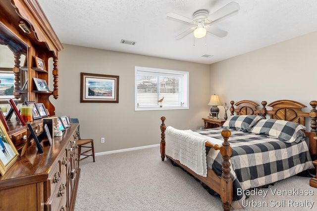 4760 Crescent Drive, Hudsonville, MI 49426