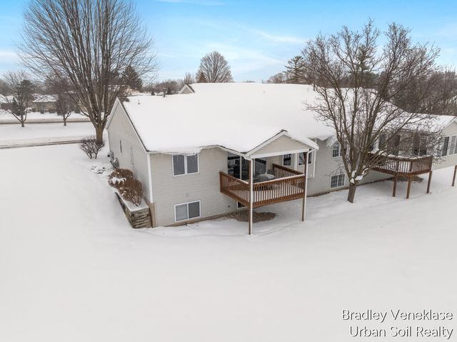 4760 Crescent Drive, Hudsonville, MI 49426