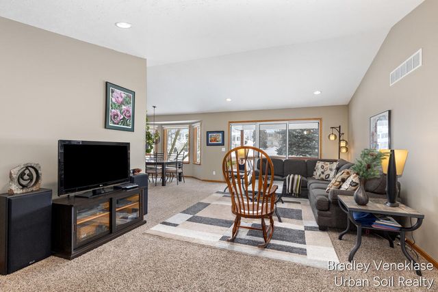 4760 Crescent Drive, Hudsonville, MI 49426