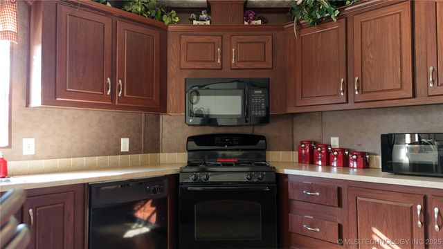 113711 N 4203 Road, Checotah, OK 74426