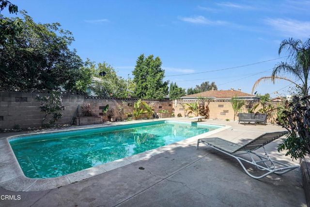 8254 Oswego Street, Sunland, CA 91040