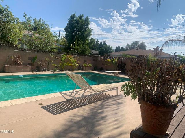 8254 Oswego Street, Sunland, CA 91040