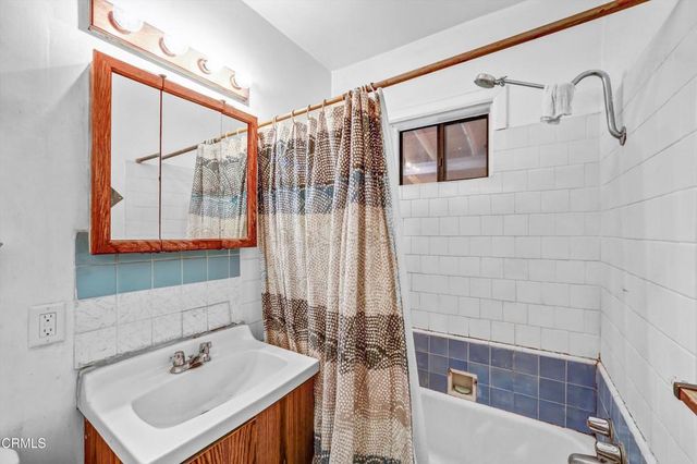 8254 Oswego Street, Sunland, CA 91040