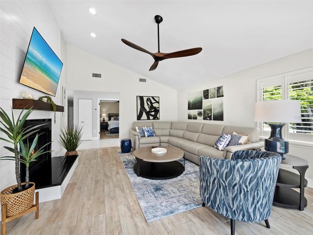 2101 HARBOURSIDE DRIVE 1103, Longboat Key, FL 34228