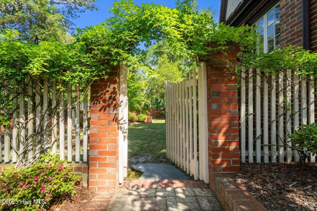 100 S Ridge Street, Southern Pines, NC 28387