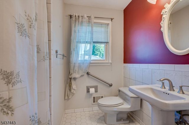29 Hopkinson Ave, Piscataway Twp., NJ 08854