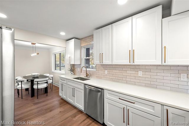 34909 W Chicago Street, Livonia, MI 48150