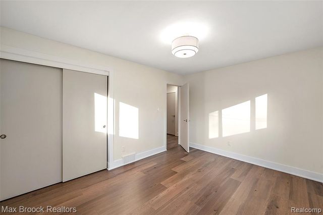 34909 W Chicago Street, Livonia, MI 48150